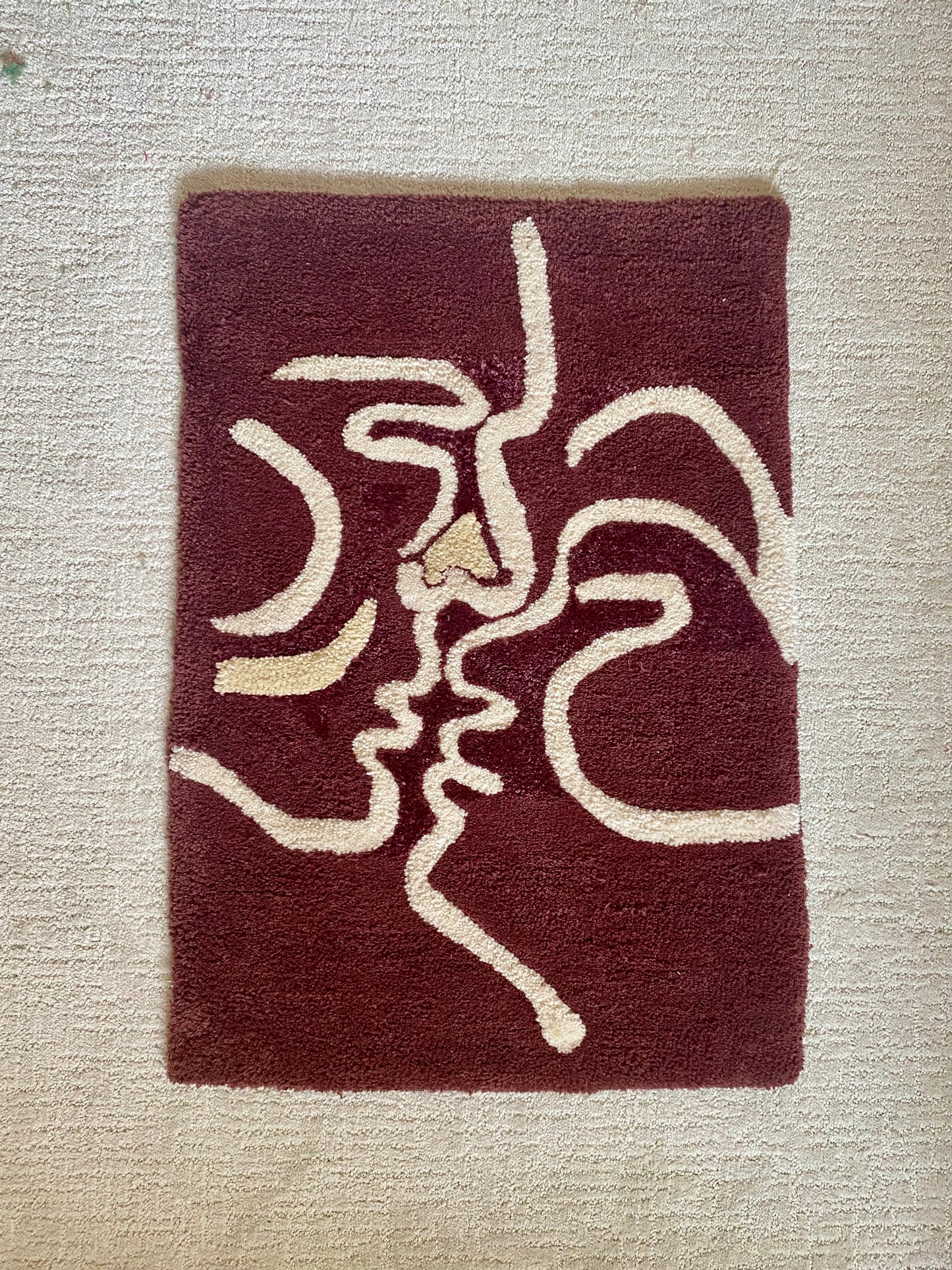 "Pablo" 2'x3.5' Tufted Rug in Mauve