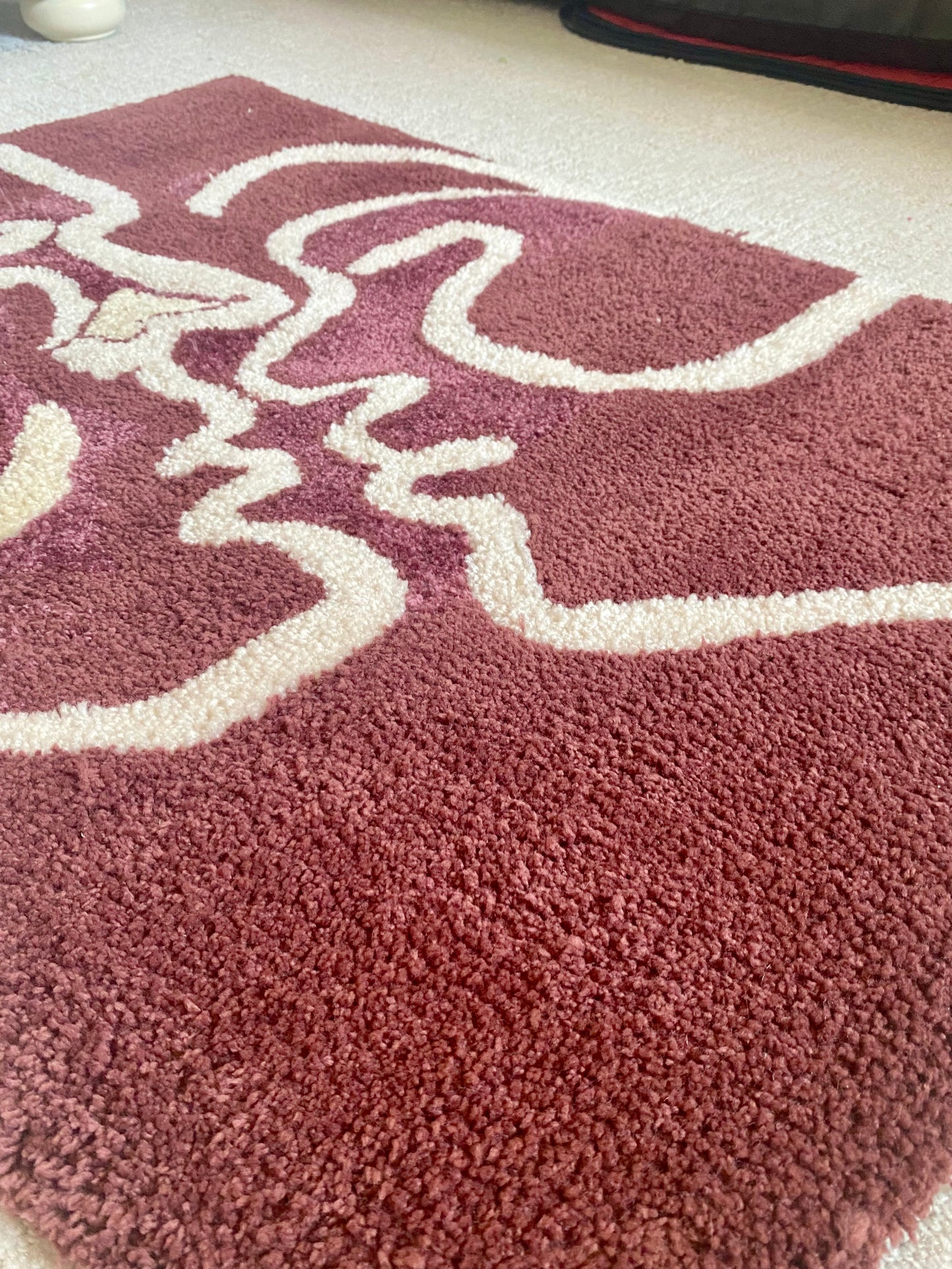 "Pablo" 2'x3.5' Tufted Rug in Mauve