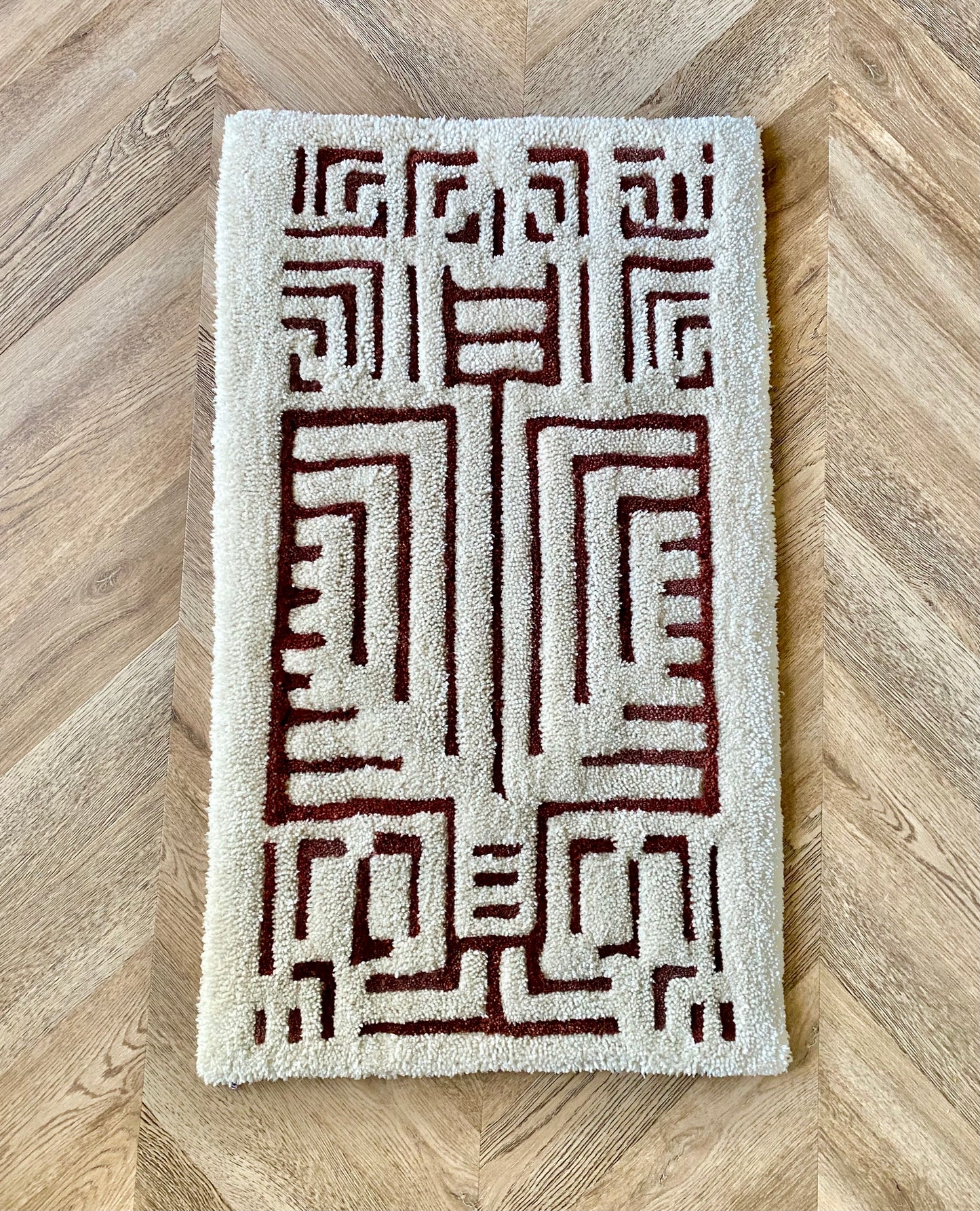 "Broken Lines" Off-White & Cinnamon Tufted Rug 2'x3'